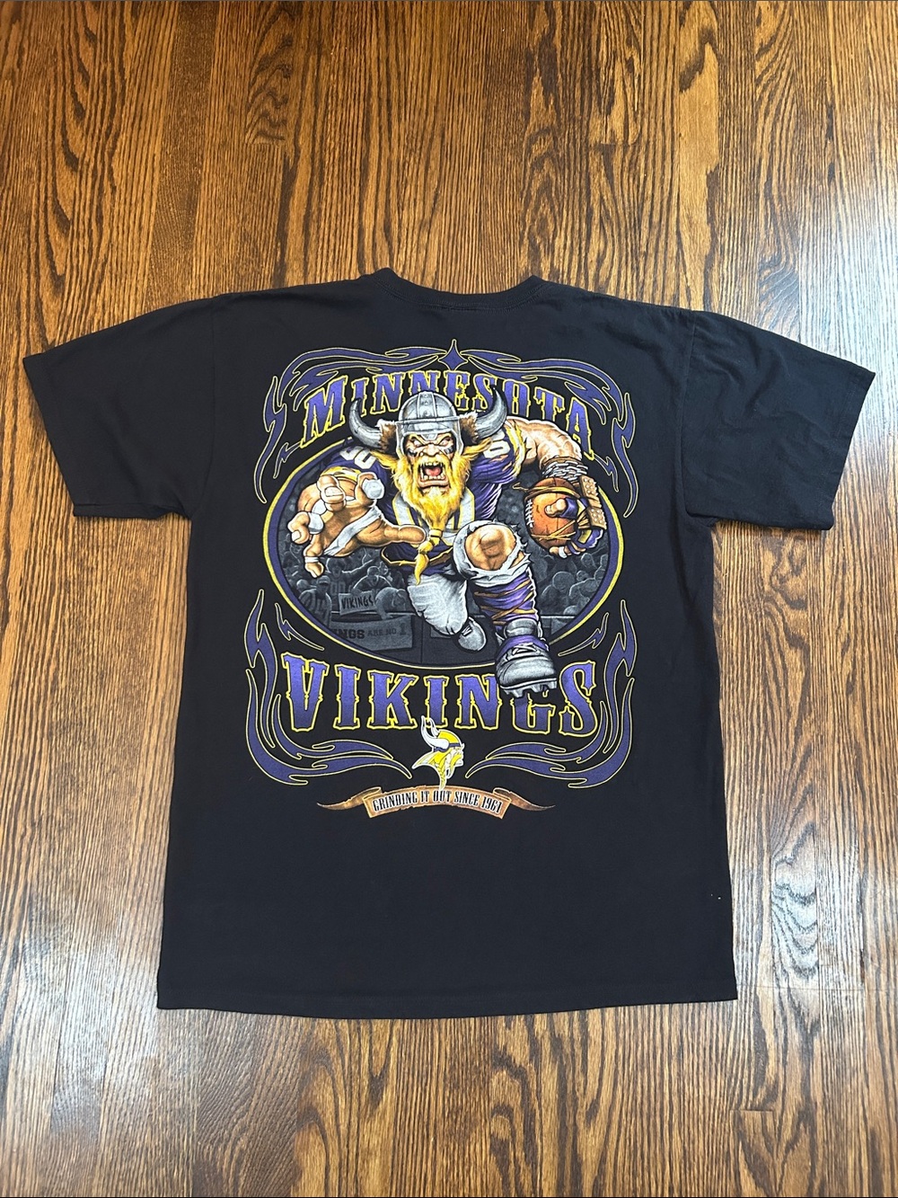 Minnesota Vikings Graphic T-Shirt